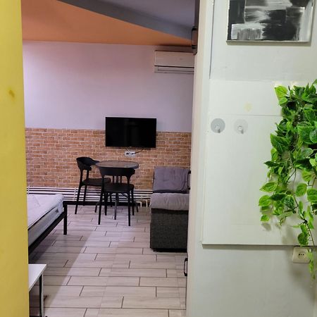 Мини Дом Целиком Около Мед Центра Астхик Yerevan Exterior foto